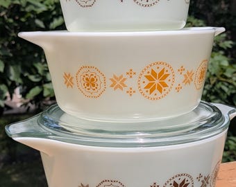 Vintage Pyrex Town & Country Casserole Set - 473,474,475(w/lid)