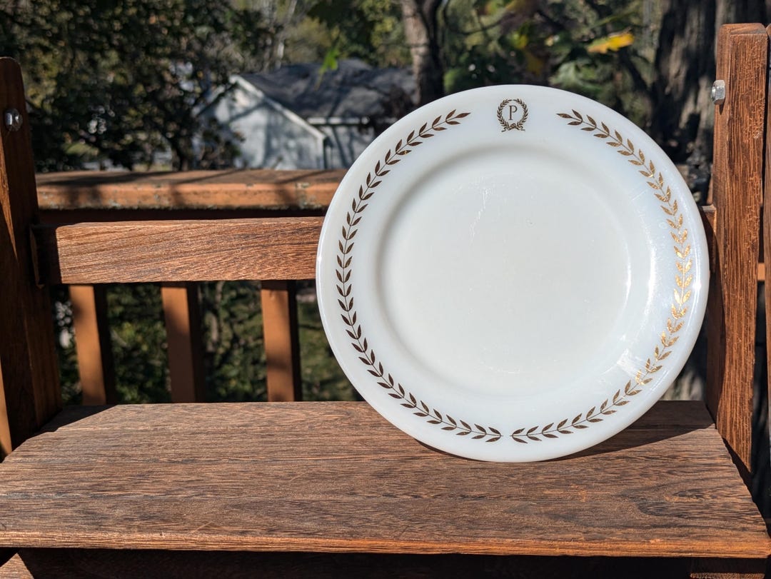 Vintage Pyrex Plate Gold Pattern (palmer House?) - Etsy