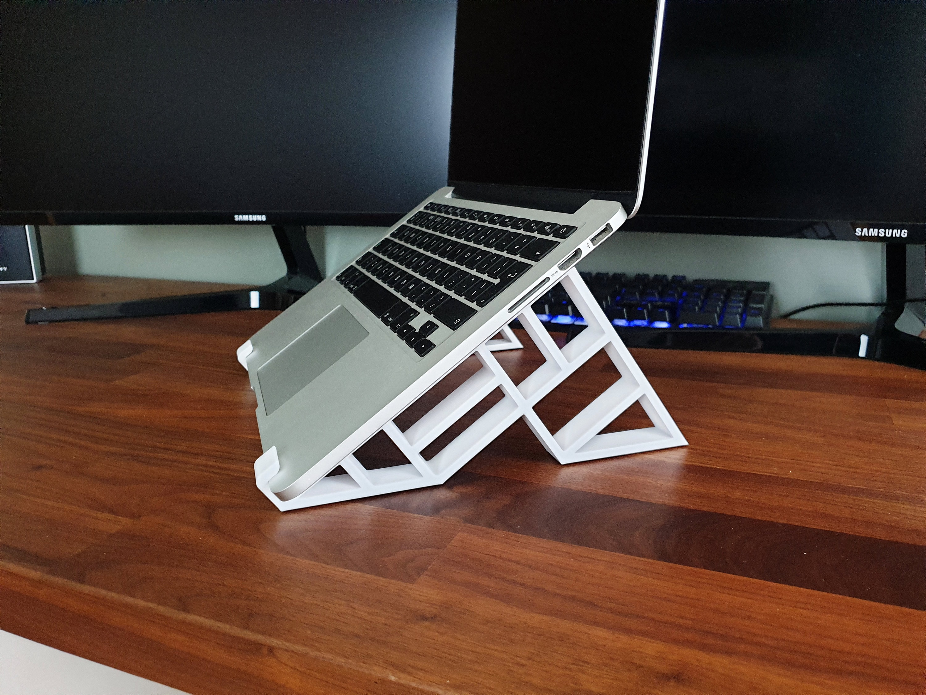 3D Printed Geometric Macbook Stand Mount Dock Multiple -