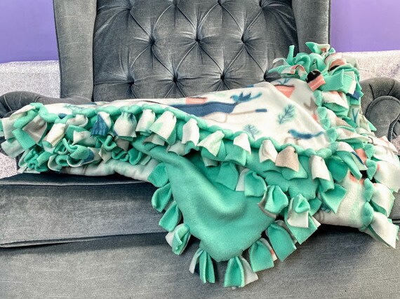 Gardening Fleece Tie Blanket - Etsy display picture 1