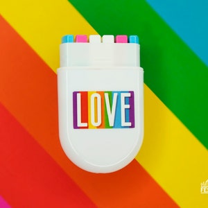 Pintura facial con la bandera transgénero - Pincel de abanico trans - Deslízate por tu rostro - Bandera del orgullo arcoíris LGBT Festival Maquillaje Fiesta Disfraz Regalo