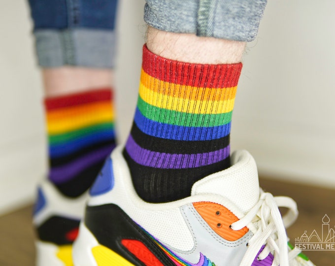 Rainbow Pride Socks - LGBTQ+ Socks - Unisex 1 Pair - Rainbow Flag Socks for Men and Women