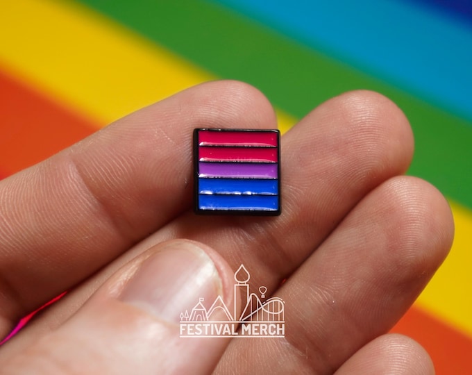 Bi Flag Pin | Enamel - LGBT Pride Badge Stud Bi-sexual Rainbow  - Metal Button - Pride gift Pride outfit