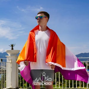 Bandera lésbica grande LGBT - 5 pies por 3 pies Orgullo Gay Lesbiana Bi Trans Arcoíris desfile festival de música fiesta - Merchandising del festival