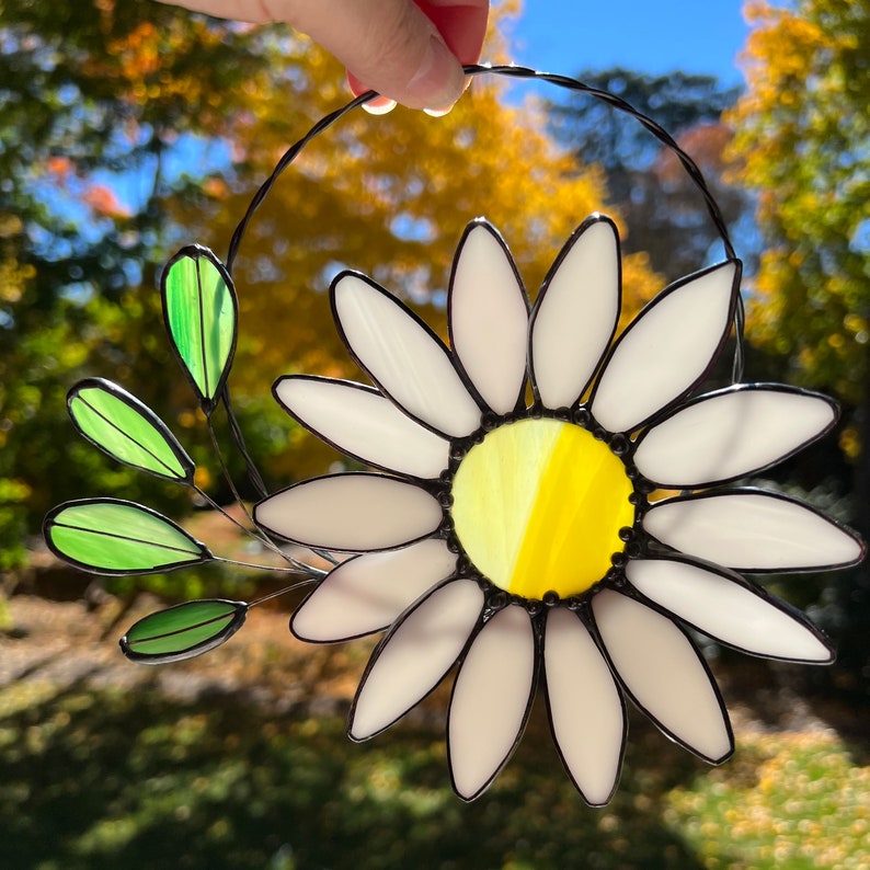 DAISY Stained Glass Wreath, Daisy Suncatcher, Home Decor, Handmade Gift