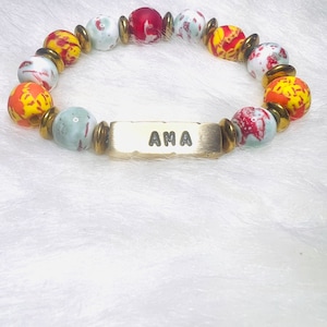 Pulsera africana de cuentas Ama de Ghana nacida el miércoles para “Mujer”