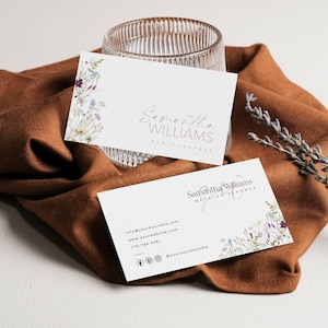 Wildblumen Visitenkartenvorlage, florales Visitenkartendesign, bearbeitbare Vorlage, botanische Visitenkarte, Salon-Visitenkartenbranding