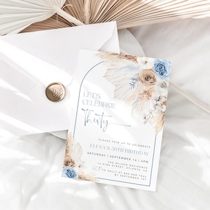 Plantilla de invitación de cumpleaños número 30 de Boho, invitación de cumpleaños número 30 azul polvo, plantilla editable, invitación de cumpleaños de cualquier edad, invitación de cumpleaños femenina