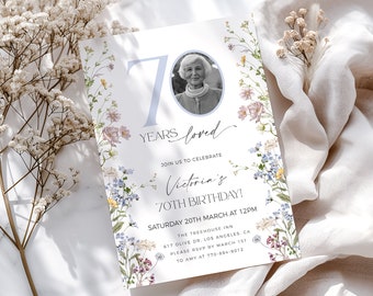 Wildflower 70e verjaardagsuitnodiging, 70 jaar geliefde uitnodigen, foto 70e uitnodiging voor vrouwen, bewerkbare sjabloon, elegante 70e uitnodiging