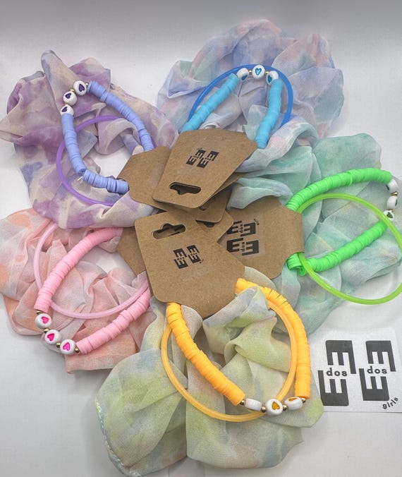 Tie Dye Scrunchie and Bracelet Set – Handmade Beaded Bracelets