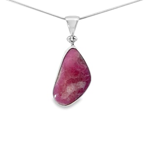 Stones Desire Pink Cobalto Calcite Pendant Necklace (22&quot;)
