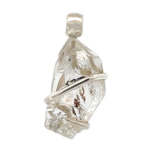 Stones Desire Enhydro Quartz Pendant Necklace (22") Clear