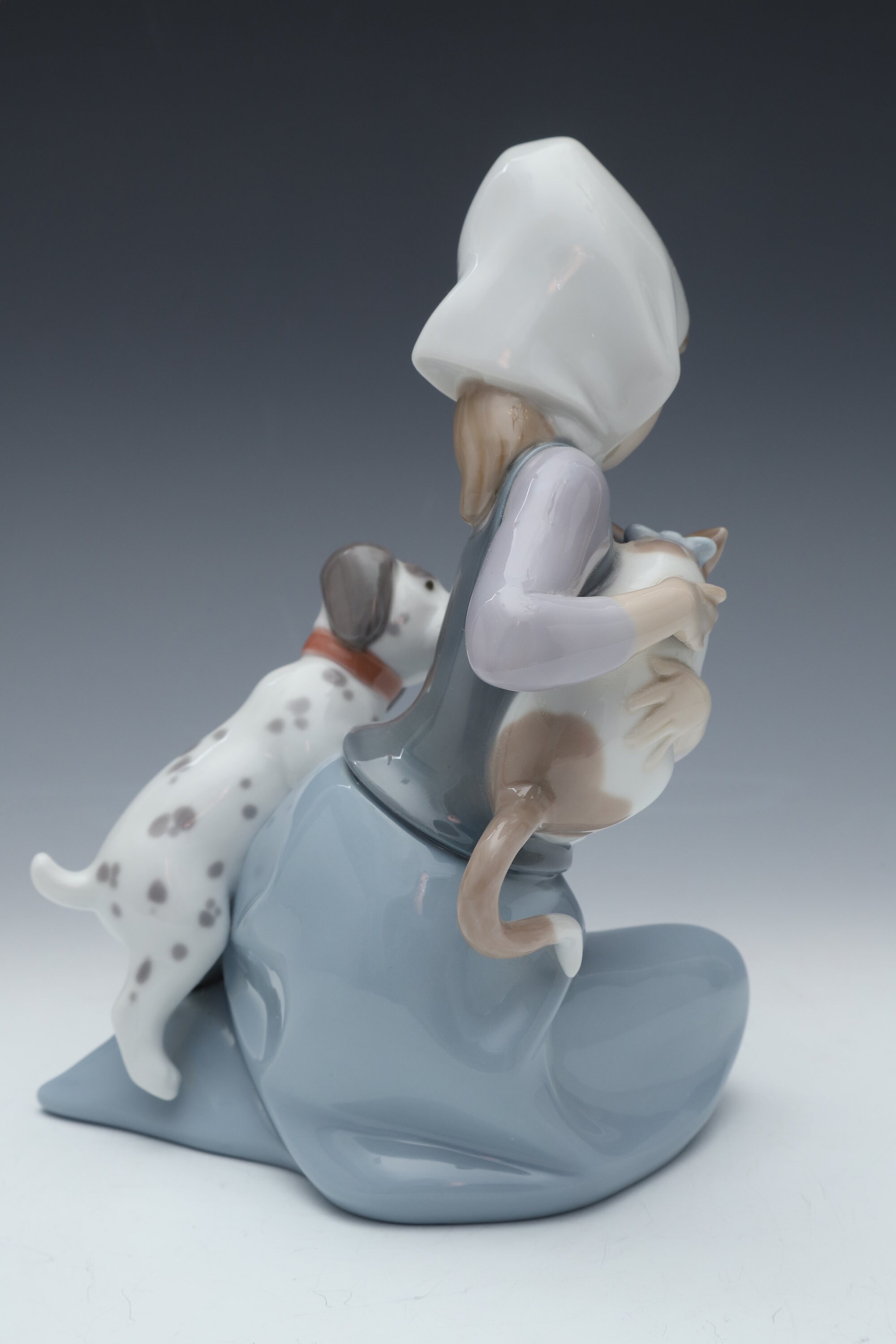 リヤドロ LLADRO 5032 少女と猫と犬 Little Friskies Lladro 5032 DOG AND CAT Pricing and Reference Guide