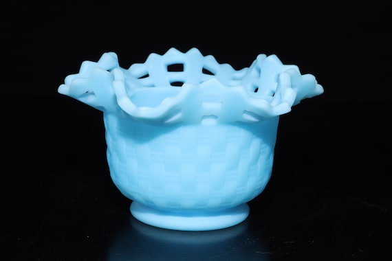 Fenton Basket Weave Style Blue Vase With An Open Edge Ruffled Trim