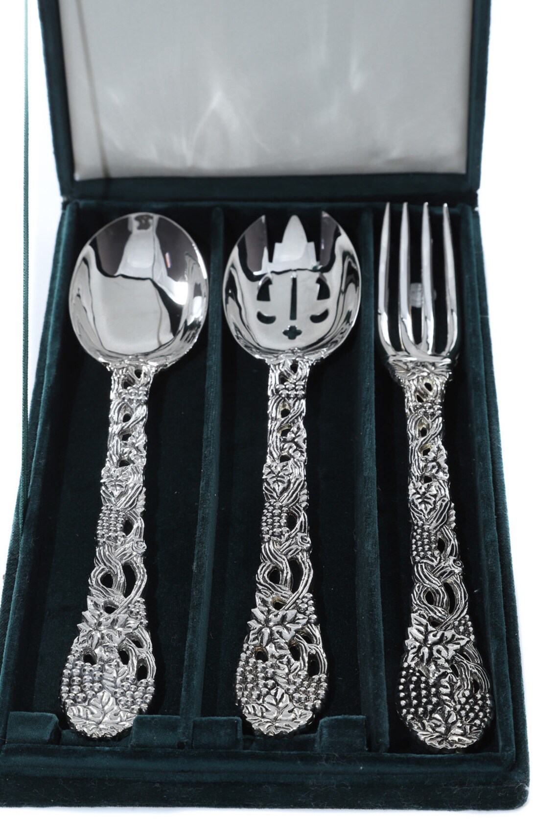 Neiman Marcus Godinger Fancy Silverplate Three Piece Serving Set With Grape Design Case Included