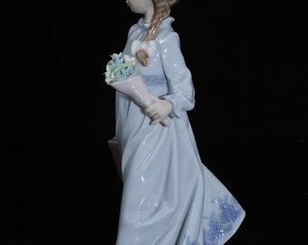 Lladro School Days Porcelain Figurine 7604 With Original Box