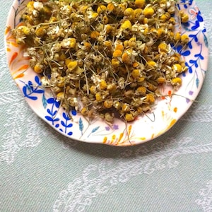 Flores de manzanilla (15 g/0,53 oz) - Golosinas para chinchillas, ratas, degús, conejos y cobayas