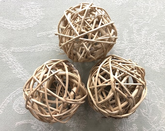 Large Natural 3 Inch Grapevine Ball Chews (pack of 3) - Chinchilla/Rat/Degu/Rabbit/Guinea Pig/Hamster Chew Toy Cage Accessories Toss Toy