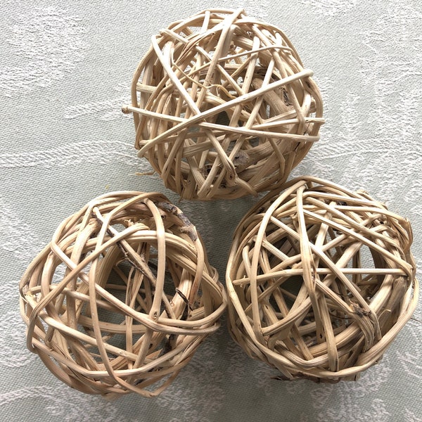 Large Natural 3 Inch Grapevine Ball Chews (pack of 3) - Chinchilla/Rat/Degu/Rabbit/Guinea Pig/Hamster Chew Toy Cage Accessories Toss Toy