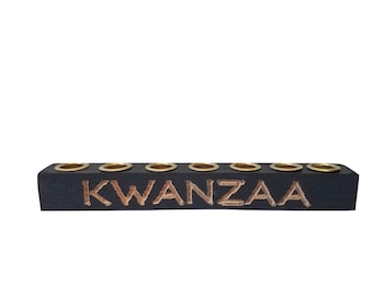 Kwanzaa Kinara - "Kwanzaa" Kinara Tradicional Gravado à Mão