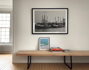 Zwart-wit zeilbootfotografie, kustkunst aan de muur (digitale download)
