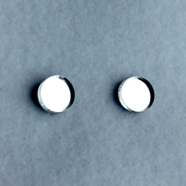 Dot Stud Earrings (Mirror)