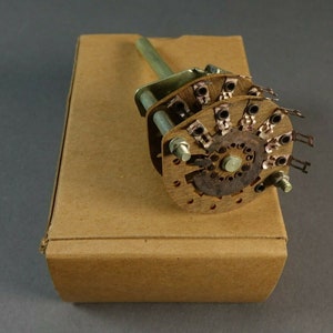 CRL 277-908 Potentiometer New in Box Made in USA