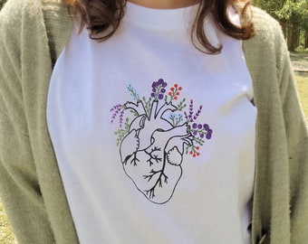 Anatomic Heart White Tshirt - Wildflowers Inspired Graphic Tee - Unique Gift Idea - Minimalist Flower Tshirt - Best Woman Gift