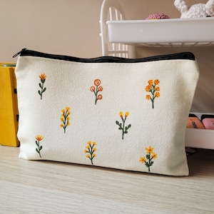 cute pencil case, aesthetic pencil pouch, trendy pencil bag, floral pencil pouch, pencil case aesthetic, cute pencil pouch, pen case flower