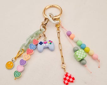 Gamer keychain charm for bag, kawaii video game lover gift, cute pastel beaded keychain, gaming aesthetic accessory