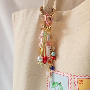 Rosé-Flaschen-Anhänger, goldener Muschel-Schlüsselanhänger, lustiges Taschenaccessoire, roter Herz-Anhänger, Junggesellinnenabschiedsgeschenk