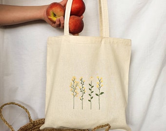 sac en tissu peint, sac en tissu fleuri, tote bag fleurs, tote bag original, sac shopping, tote bag esthétique, ecobag