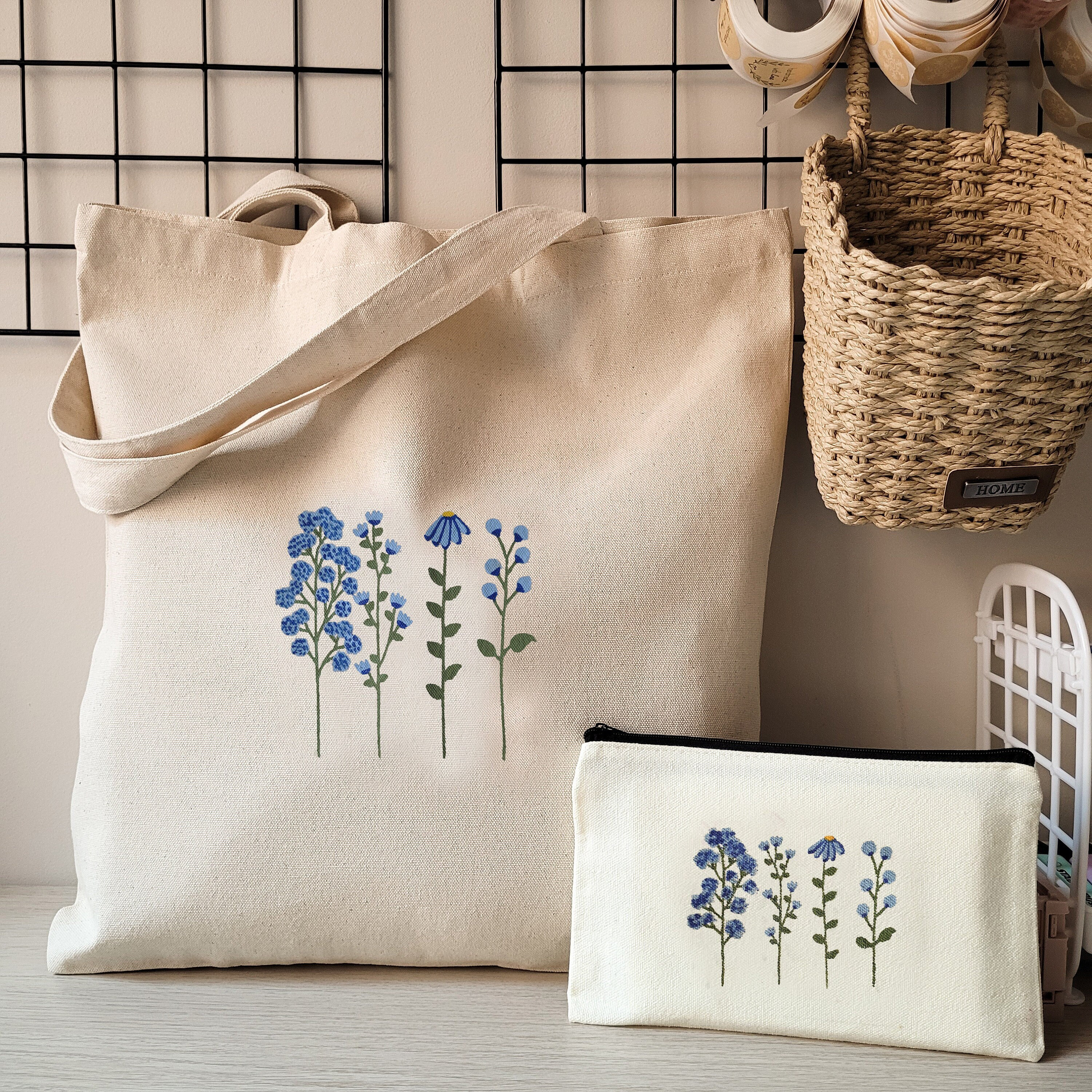 Sac Fourre-Tout Personnalisé avec Initiale, Sac Tote bag avec Noeud Papillon, Adapté pour Mariage Vacances Voyage Anniversaire Noël, Sac Cadeau Parfait pour femmes demoiselles d'honneur maman amis P