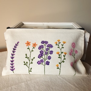 pencil case, neceser, pencil pouch aesthetic, pencil pouch, aesthetic pencil case, pencilcase, cottagecore pencil case, aesthetic mäppchen