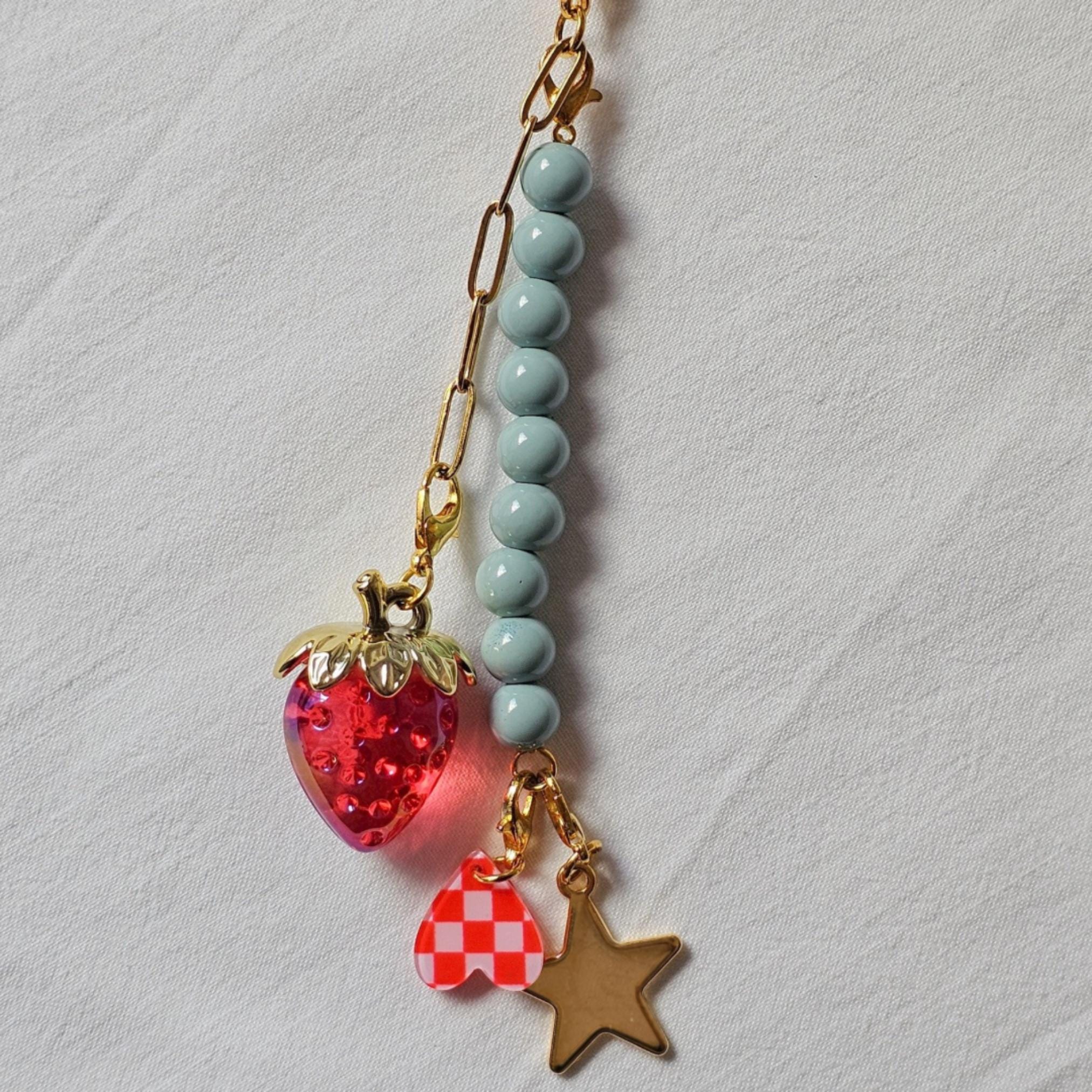 Portachiavi con ciondolo a forma di fragola per borsa, ciondolo a forma di limone con perline per borsa tote, grazioso accessorio per borsa, regalo alla moda per ragazza - Italia