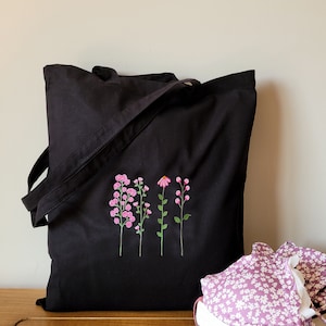 black tote bag, floral black tote bag, tote bag aesthetic, cloth bag, aesthetic tote bag, ecobag, black bag, shopping bag, cotton tote bag Pink