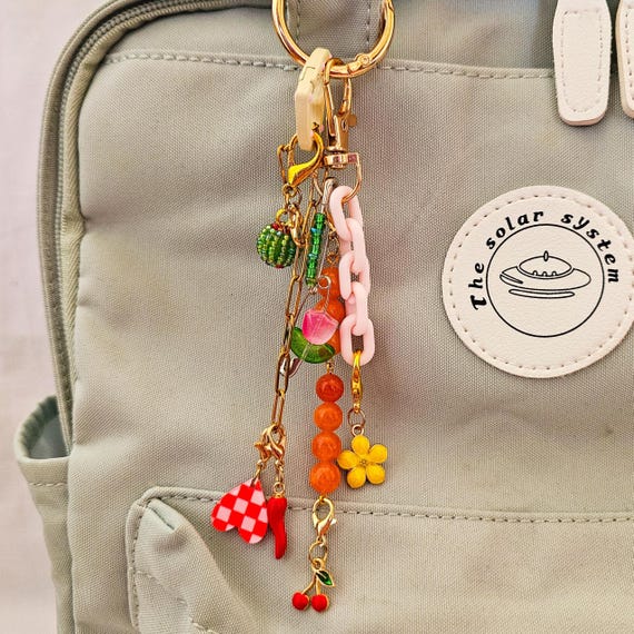llavero mochila vuelta al cole, charm para mochila, accesorio mochila bonito, llavero aesthetic colorido, regalo para chica adolescente