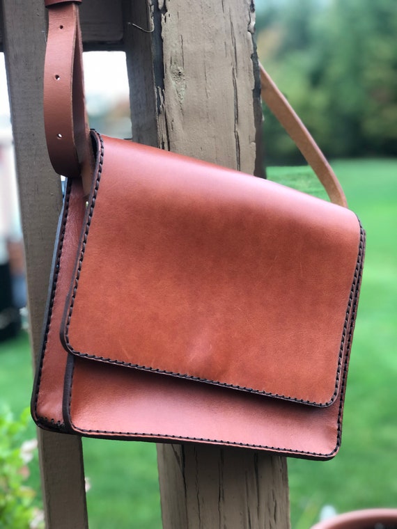 DIY Pattern to Create an Elegant, Minimal Leather Purse - SVG and PDF Files included