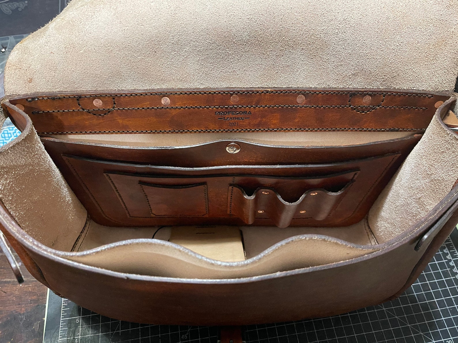 DIY Vintage Leather US Mail Bag Pattern in Pdf and Svg Formats for Hand