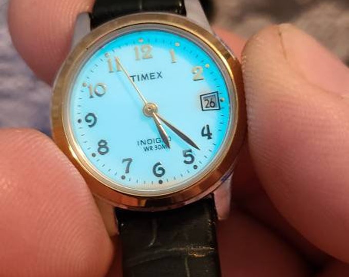 Vintage Timex Indiglo WR 30m Womens Wrist Watch Vintage Womens Watches
