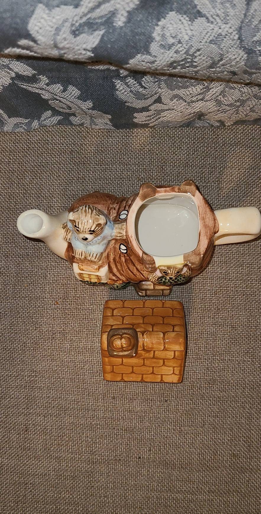 Teanee Teapot Two Bears in Shoe by Carbinal Vintage Teapots Etsy UK