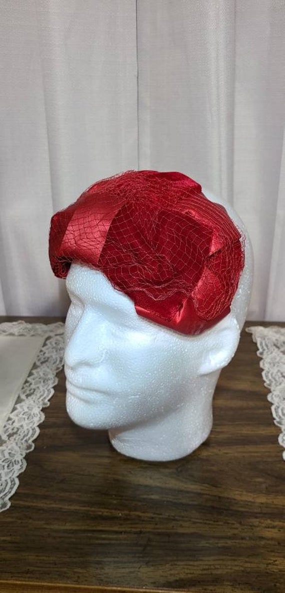 Vintage Red Velvet Silk Satin 50s Cocktail Hat Fa… - image 2