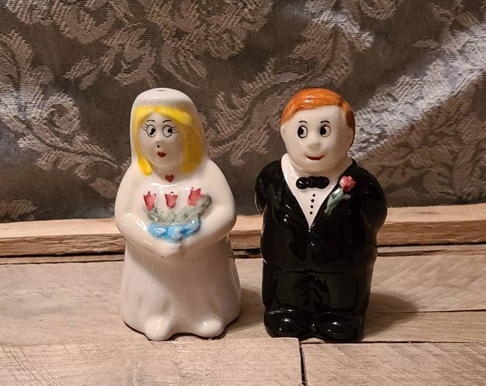 Vintage Bride and Groom Salt and Pepper Shaker Set Vintage Salt and