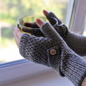 Grey mens mittens, Warm mittens, Fingerless Wool Gloves, Mittens for him, Arm Warmers, Wool mens mittens, Mittens with buttons