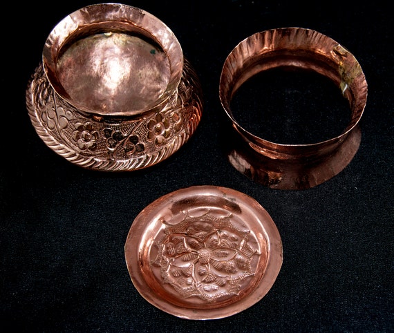 Copper Paan Box From Kashmir - Late 19th Century Copper Paan Box From Kashmir - Late 19th Century