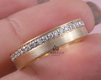 Alianza de boda con pavé de un lado, alianza minimalista de oro de 14 k con diamantes, alianza plana de eternidad completa de oro macizo, alianza clásica para mujer con ajuste cómodo.