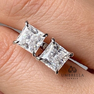 Certified VS1 Lab Grown Diamond Princess Cut Solitaire Stud Earrings, Solid 14K Gold Earrings Men Women, screw back Stud, Everyday Earrings.