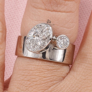 Bezel Set Wide Wedding Band Oval and Round Cut Engagement Ring For Women, Unique Thick Wedding Band, 14K Solid Gold Ring, Anniversary Gift.