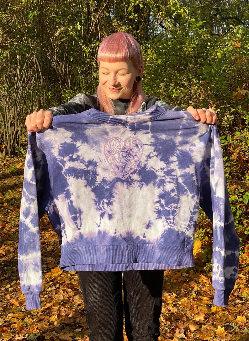 Kira upcycled screenprinted longsleeve image 4