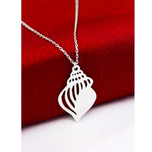 925 Sterling Silver Sea Shell Necklace , Sea Shell Necklace , Minimalist Jewelry , Sea Shell Lover Gift